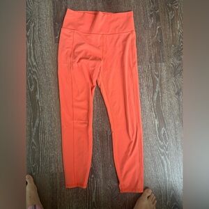 VUORI grapefruit leggings